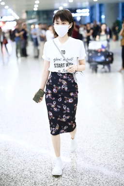 明星私服科普：2018年7月26日，上海机场，王子文