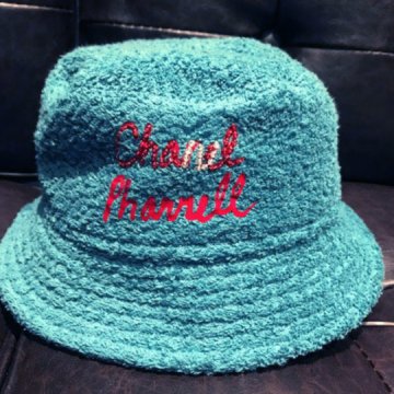 x Pharrell 帽子