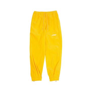 黄色灯芯绒长裤