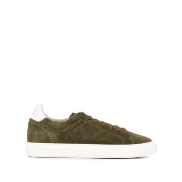 low top round toe sneakers