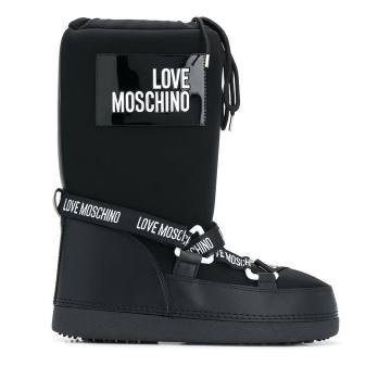 logo snow boots