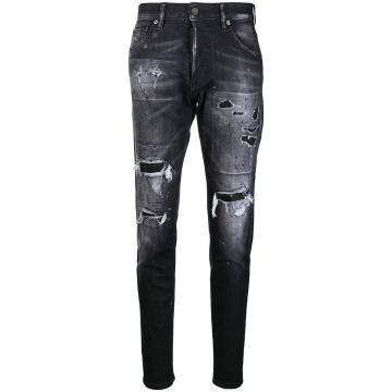 shredded patch slim jeans