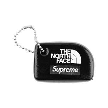 x The North Face keychain