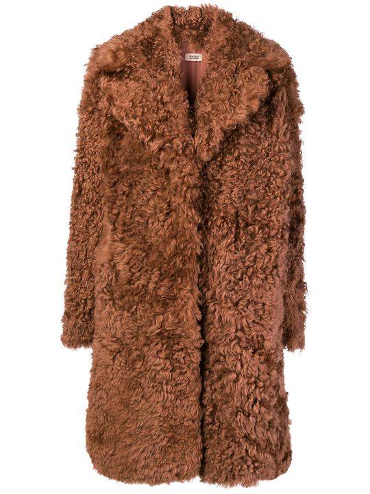 fur trimmed coat展示图