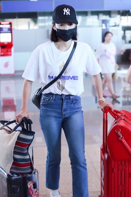 2018年7月26日，北京飞上海出发，宋茜