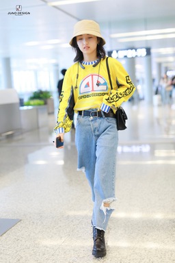 2019年6月18日，机场，张子枫