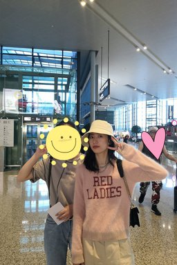 2019年9月20日，上海机场，周雨彤