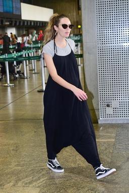 明星私服科普：2018年3月31日，圣保罗机场，Candice Swanepoel