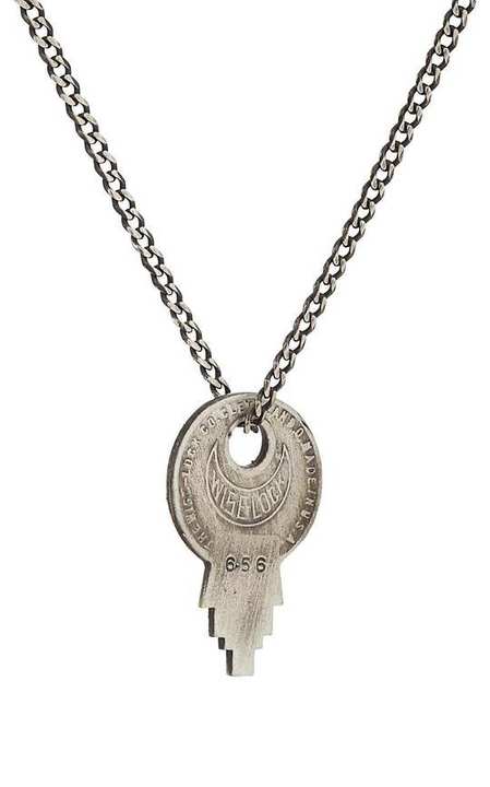 Wise Lock Pendant Necklace展示图