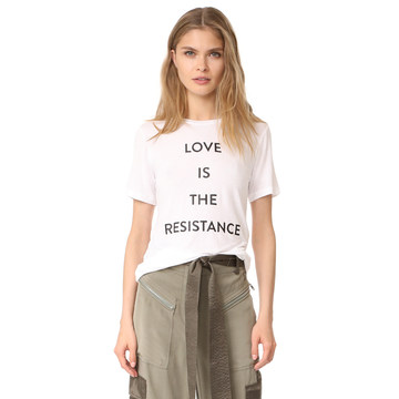 Love is the Resistance T 恤