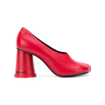 ribbed heel pumps