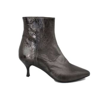 Spritz Ankle Boot In Grey Metallic Leather.