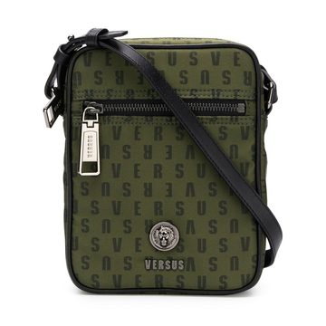 logo zipped messenger bag