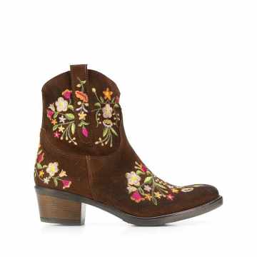 花卉刺绣短靴