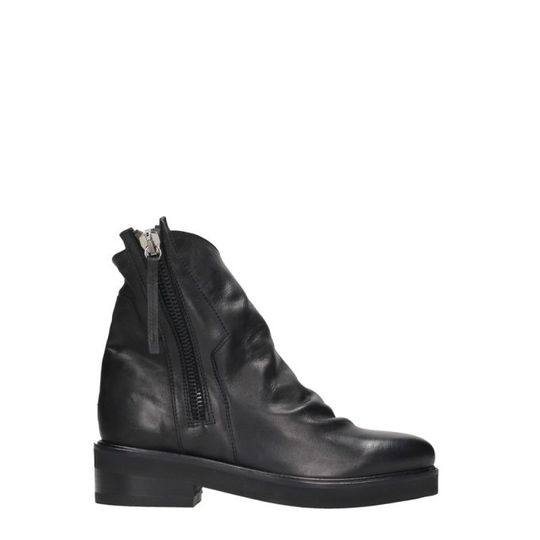 Cinzia Araia Black Leather Ankle Boots展示图