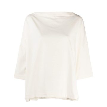 wide sleeved blouse