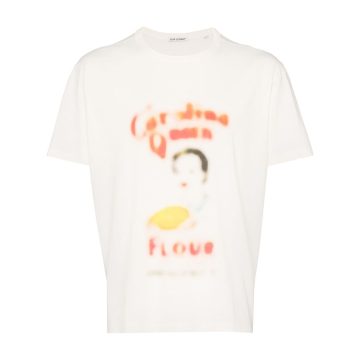 flour print T-shirt