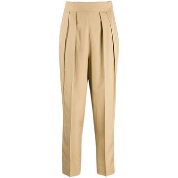 pleated trousers