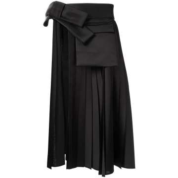 cut out side pleated skirt