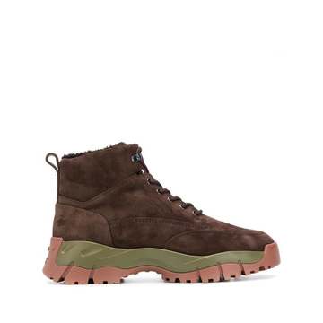 contrast sole trekking boots