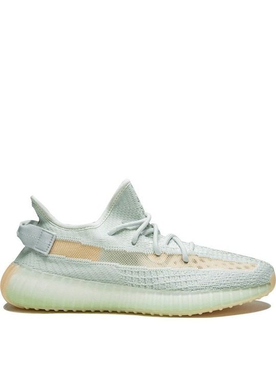 Yeezy Boost 350 V2运动鞋展示图