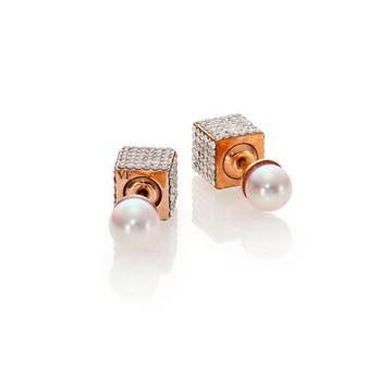 Double Cubo 6MM White Pearl &amp; Crystal Two-Sided Earrings