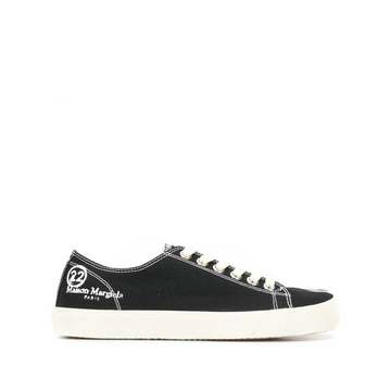 embroidered logo low top sneakers