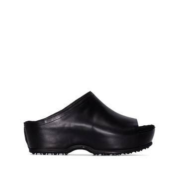 X Ecco black Otoe clogs