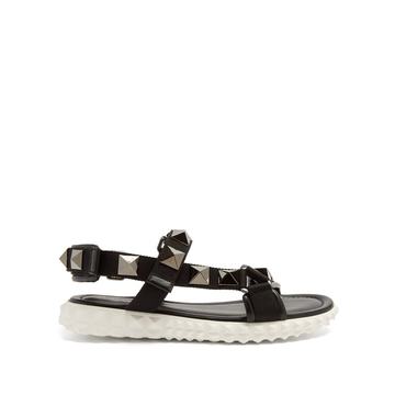 Rubber-stud sole sandal