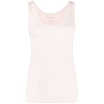 scoop neck tank top