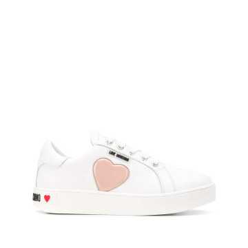 heart patch low top sneakers