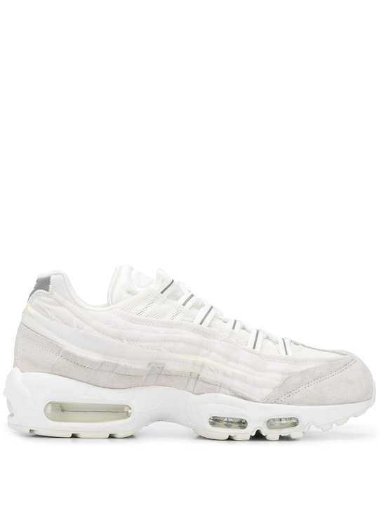 x Nike Air Max 95 运动鞋展示图