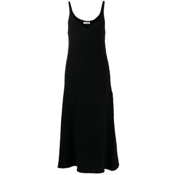 sleeveless knitted dress