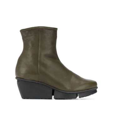 Force Sat ankle boots