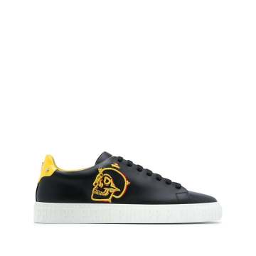 skull-patch low-top trainers