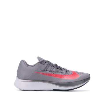 Zoom Fly 3 运动鞋