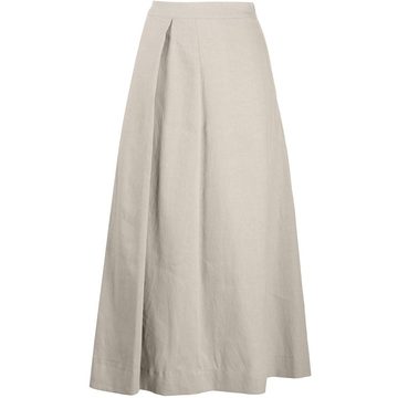 pleat-side A-line skirt