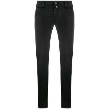 skinny fit jeans