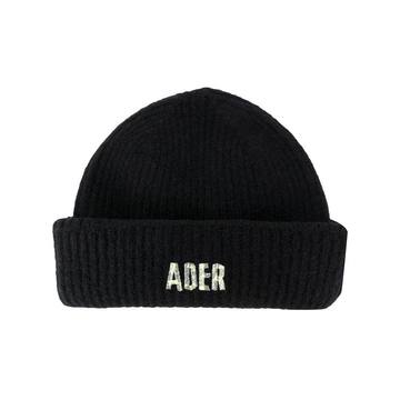 tape logo beanie