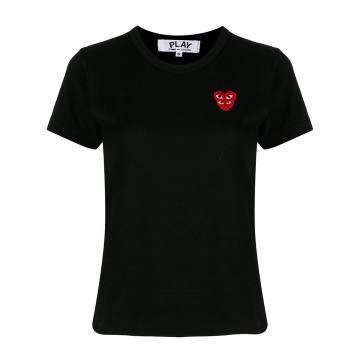 short-sleeved heart patch T-shirt