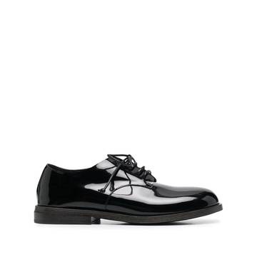 lace-up round toe brogues