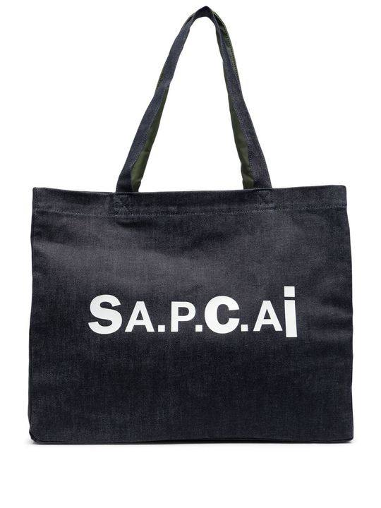 A.P.C. x Sacai 购物袋展示图