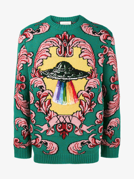 sweater with UFO appliqué展示图