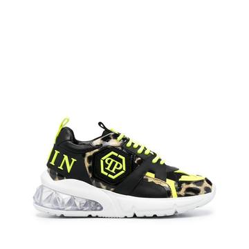 Runner leopard-print trainers