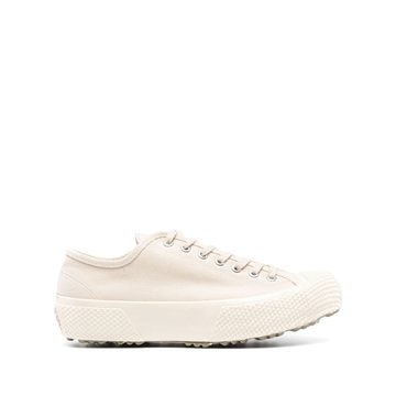 low-top flatform sneakers