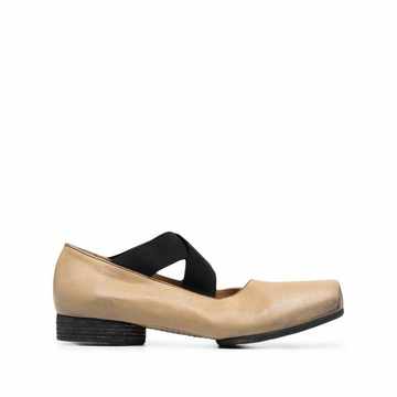 square-toe ballerina shoes