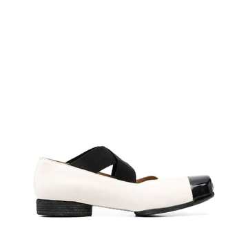 cross-strap contrast ballerinas