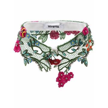floral-lace collar