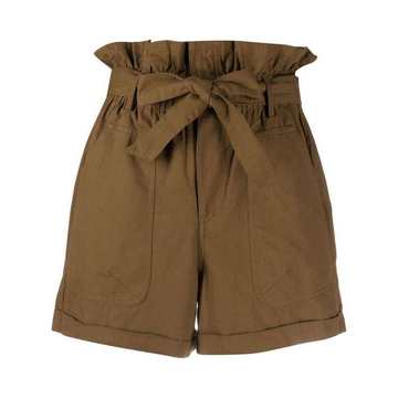 waist-tied shorts