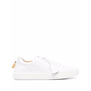 padlock detail low-top sneakers